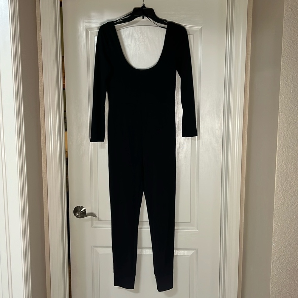 Superdown Black Scoopneck Jumpsuit Size Medium